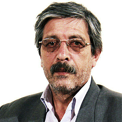 برقراری ارتباط یک هنرمند واقعی با مخاطب متعهدانه و اندیشمندانه است.