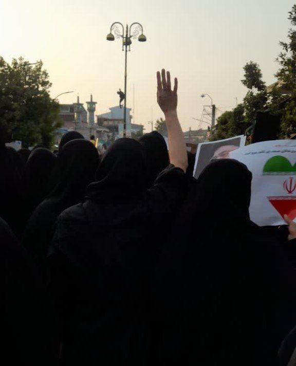 شهر کوچک، داغ بزرگ