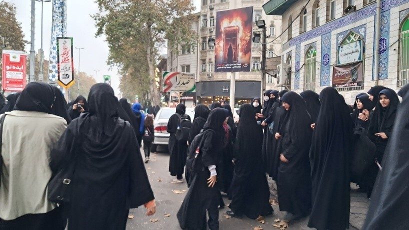 : الگوی انقلابِ پیر خمینی
